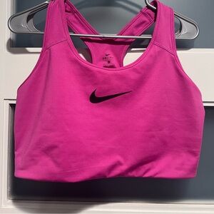 Nike Swoosh Women's Medium-Support Non-Padded Sports Bra (Plus Size)	
Size 2X